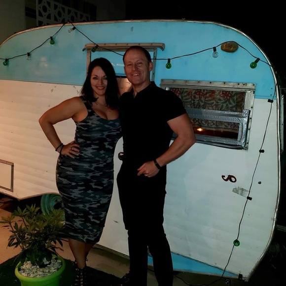 Meet your Posher, Chelle - Picture 1 of 1